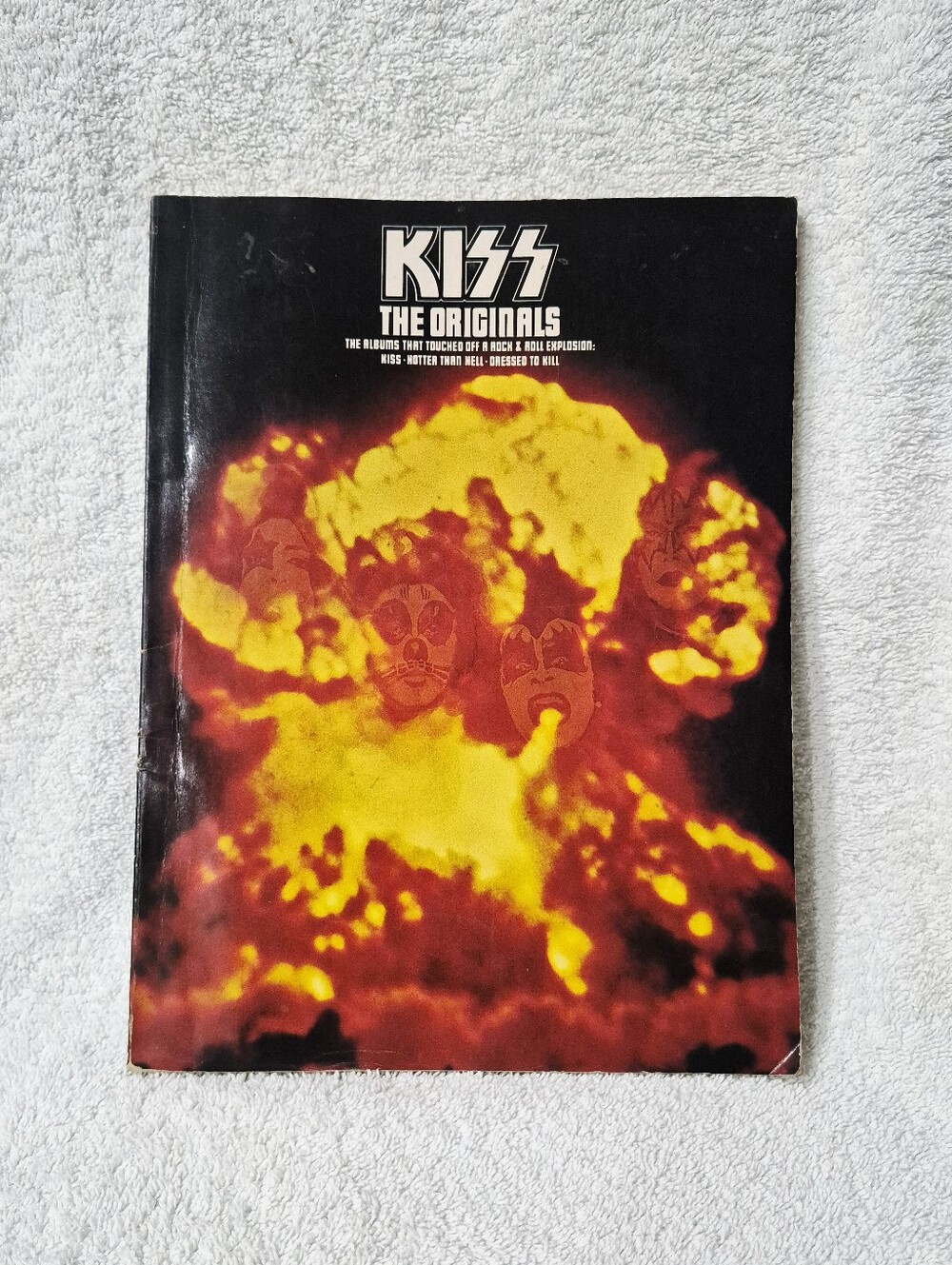 1977 KISS THE ORIGINALS Songbook w/Guitar Chords, Piano, Vocals Warner Bros